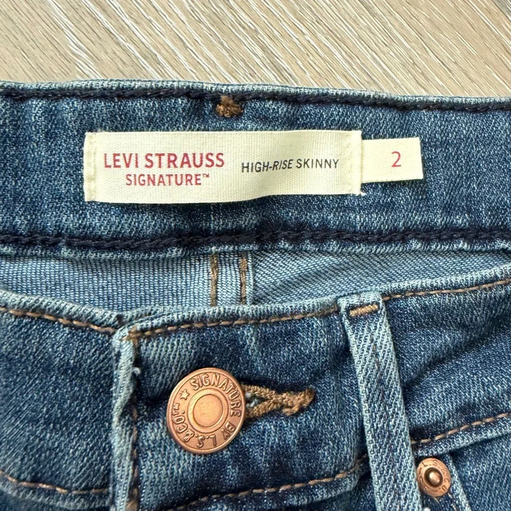 Signature by Levi Strauss Womens High Rise Skinny Jeans Medium Wash Size 2